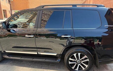 Toyota Land Cruiser 200, 2019 год, 8 000 000 рублей, 12 фотография