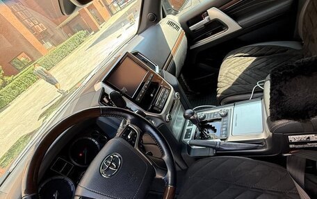 Toyota Land Cruiser 200, 2019 год, 8 000 000 рублей, 6 фотография