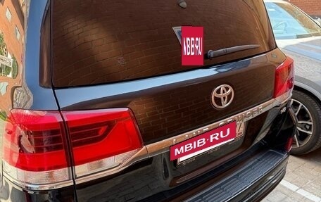 Toyota Land Cruiser 200, 2019 год, 8 000 000 рублей, 2 фотография