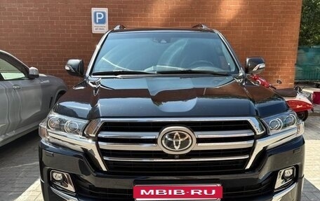 Toyota Land Cruiser 200, 2019 год, 8 000 000 рублей, 16 фотография