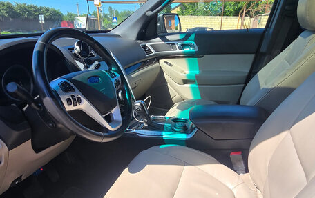 Ford Explorer VI, 2013 год, 1 150 000 рублей, 6 фотография