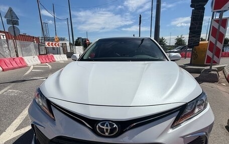 Toyota Camry, 2023 год, 3 300 000 рублей, 6 фотография
