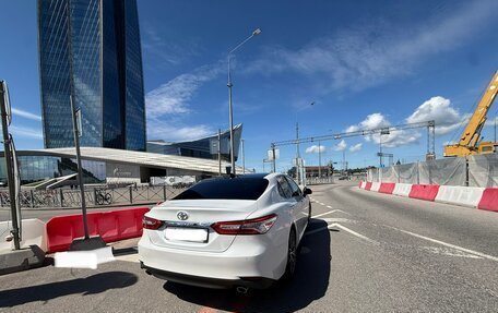 Toyota Camry, 2023 год, 3 300 000 рублей, 8 фотография