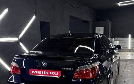 BMW 5 серия, 2008 год, 1 500 000 рублей, 8 фотография