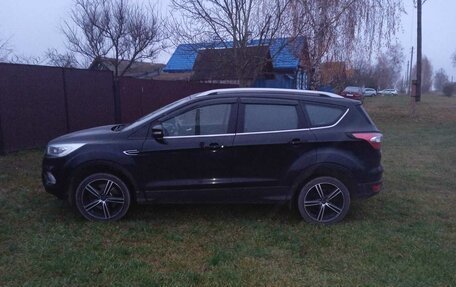 Ford Kuga III, 2018 год, 1 600 000 рублей, 1 фотография