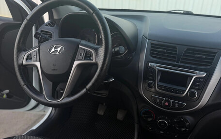 Hyundai Solaris II рестайлинг, 2014 год, 920 000 рублей, 16 фотография