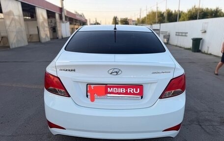 Hyundai Solaris II рестайлинг, 2014 год, 920 000 рублей, 2 фотография