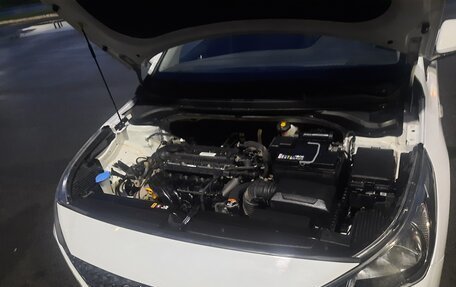 Hyundai Solaris II рестайлинг, 2021 год, 1 200 000 рублей, 6 фотография