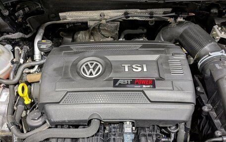 Volkswagen Tiguan II, 2018 год, 3 050 000 рублей, 5 фотография