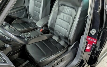 Volkswagen Tiguan II, 2018 год, 3 050 000 рублей, 3 фотография