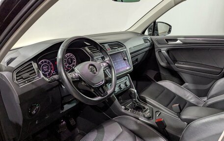 Volkswagen Tiguan II, 2018 год, 3 050 000 рублей, 30 фотография