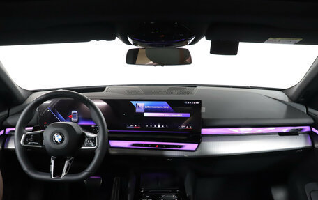 BMW 5 серия, 2025 год, 8 290 000 рублей, 12 фотография