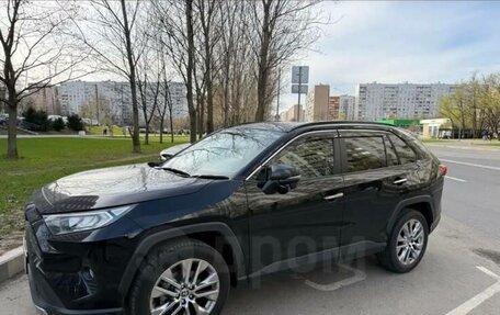 Toyota RAV4, 2020 год, 3 400 000 рублей, 8 фотография