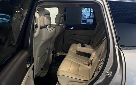 Jeep Grand Cherokee, 2021 год, 5 000 000 рублей, 25 фотография