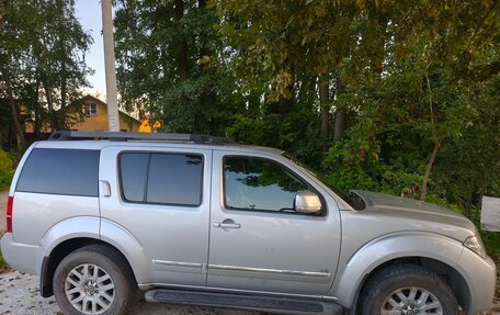 Nissan Pathfinder, 2010 год, 1 400 000 рублей, 1 фотография