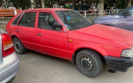 Mazda 323, 1988 год, 95 000 рублей, 2 фотография