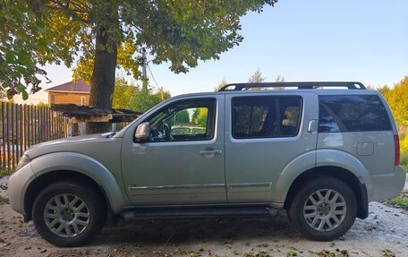 Nissan Pathfinder, 2010 год, 1 400 000 рублей, 2 фотография