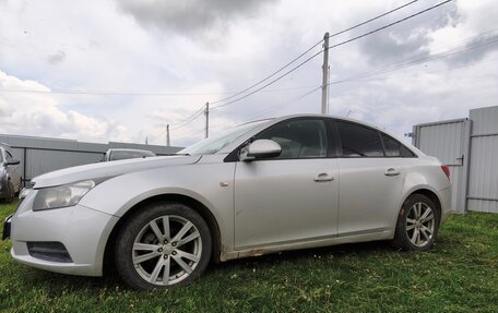 Chevrolet Cruze II, 2011 год, 600 000 рублей, 4 фотография