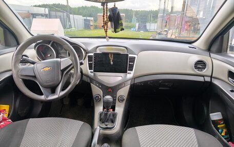 Chevrolet Cruze II, 2011 год, 600 000 рублей, 7 фотография