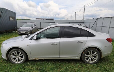 Chevrolet Cruze II, 2011 год, 600 000 рублей, 10 фотография