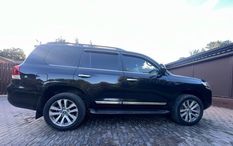 Toyota Land Cruiser 200, 2016 год, 5 800 000 рублей, 7 фотография