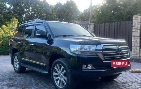 Toyota Land Cruiser 200, 2016 год, 5 800 000 рублей, 8 фотография