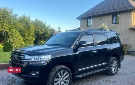 Toyota Land Cruiser 200, 2016 год, 5 800 000 рублей, 3 фотография