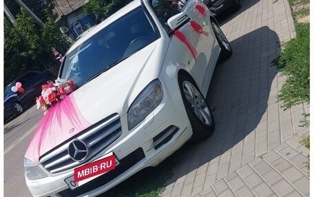 Mercedes-Benz C-Класс, 2010 год, 1 000 000 рублей, 2 фотография