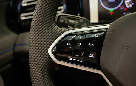 Volkswagen Tiguan, 2026 год, 4 950 000 рублей, 22 фотография