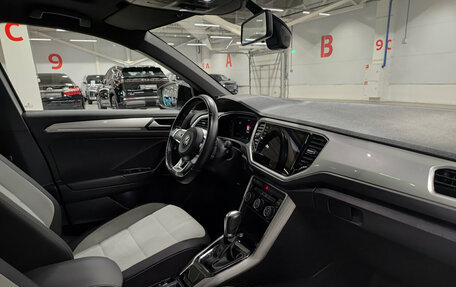 Volkswagen T-Roc I, 2020 год, 2 720 000 рублей, 15 фотография