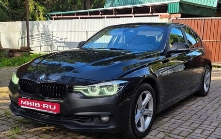 BMW 3 серия, 2018 год, 1 750 000 рублей, 3 фотография