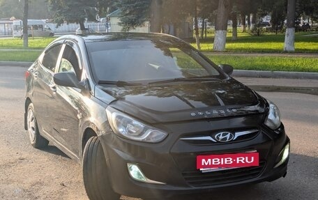 Hyundai Solaris II рестайлинг, 2013 год, 400 000 рублей, 11 фотография