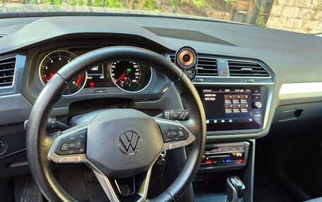 Volkswagen Tiguan II, 2021 год, 2 490 000 рублей, 22 фотография