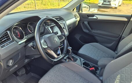 Volkswagen Tiguan II, 2021 год, 2 490 000 рублей, 16 фотография