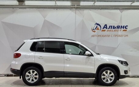 Volkswagen Tiguan I, 2011 год, 1 120 000 рублей, 2 фотография