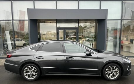 Hyundai Sonata VIII, 2021 год, 2 350 000 рублей, 4 фотография
