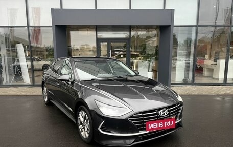 Hyundai Sonata VIII, 2021 год, 2 350 000 рублей, 3 фотография