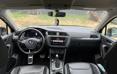 Volkswagen Tiguan II, 2018 год, 2 390 000 рублей, 5 фотография