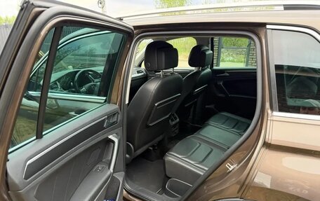 Volkswagen Tiguan II, 2018 год, 2 390 000 рублей, 8 фотография