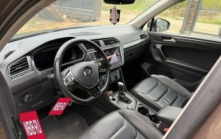 Volkswagen Tiguan II, 2018 год, 2 390 000 рублей, 6 фотография