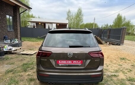 Volkswagen Tiguan II, 2018 год, 2 390 000 рублей, 11 фотография