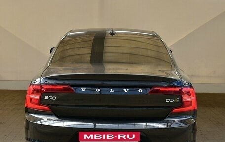 Volvo S90 II рестайлинг, 2017 год, 1 995 000 рублей, 3 фотография