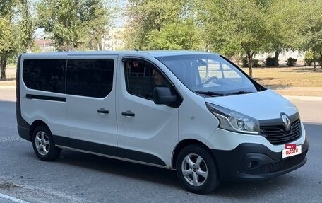 Renault Trafic, 2015 год, 2 000 000 рублей, 4 фотография