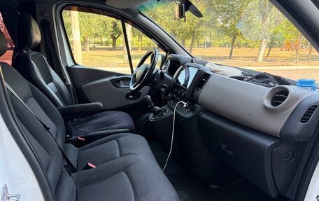 Renault Trafic, 2015 год, 2 000 000 рублей, 10 фотография