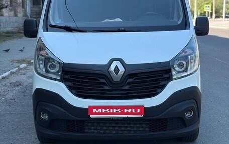 Renault Trafic, 2015 год, 2 000 000 рублей, 8 фотография