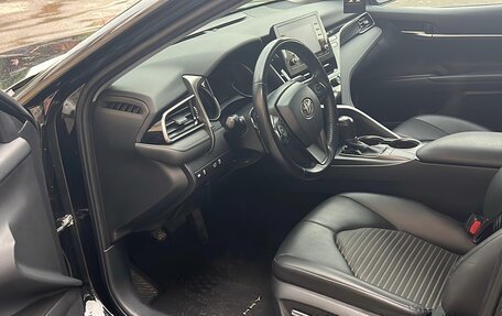 Toyota Camry, 2022 год, 2 500 000 рублей, 8 фотография