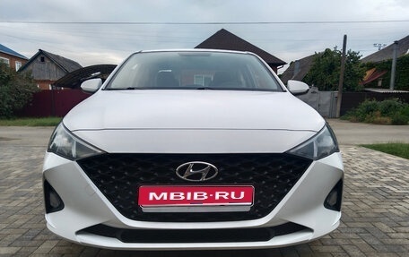 Hyundai Solaris II рестайлинг, 2021 год, 1 430 000 рублей, 1 фотография