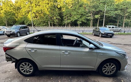 Hyundai Solaris II рестайлинг, 2019 год, 700 000 рублей, 5 фотография