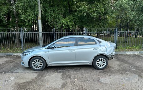 Hyundai Solaris II рестайлинг, 2019 год, 700 000 рублей, 4 фотография