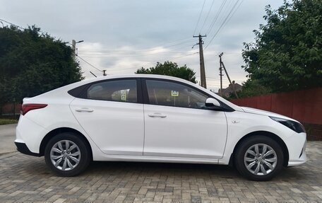 Hyundai Solaris II рестайлинг, 2021 год, 1 430 000 рублей, 3 фотография